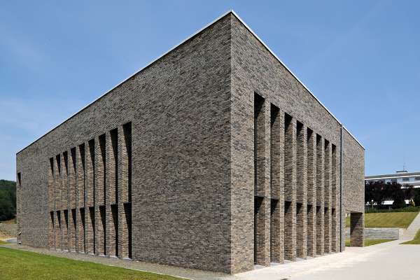 Bürogebäude H4 mit Klinker 103-112-WDF grau-bunt