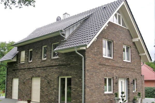 Einfamilienhaus H8 mit Klinker 105-111-WDF braun-bunt