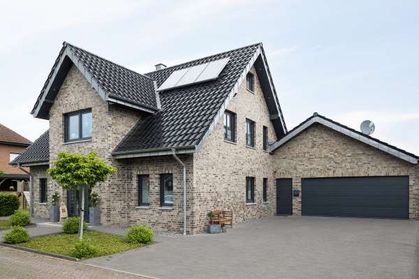 Einfamilienhaus H3 mit Klinker 101-112-NF braun -grau -bunt